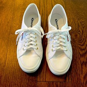Superga white tennis shoes size 41